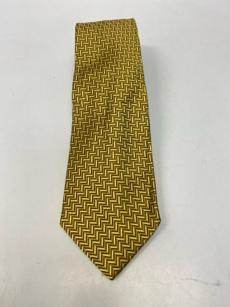 Brooks Brothers Gold Herringbone Silicone Men&