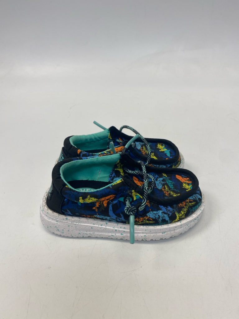 Hey Dude SIZE 5 Black Multi Color Shark Boy&