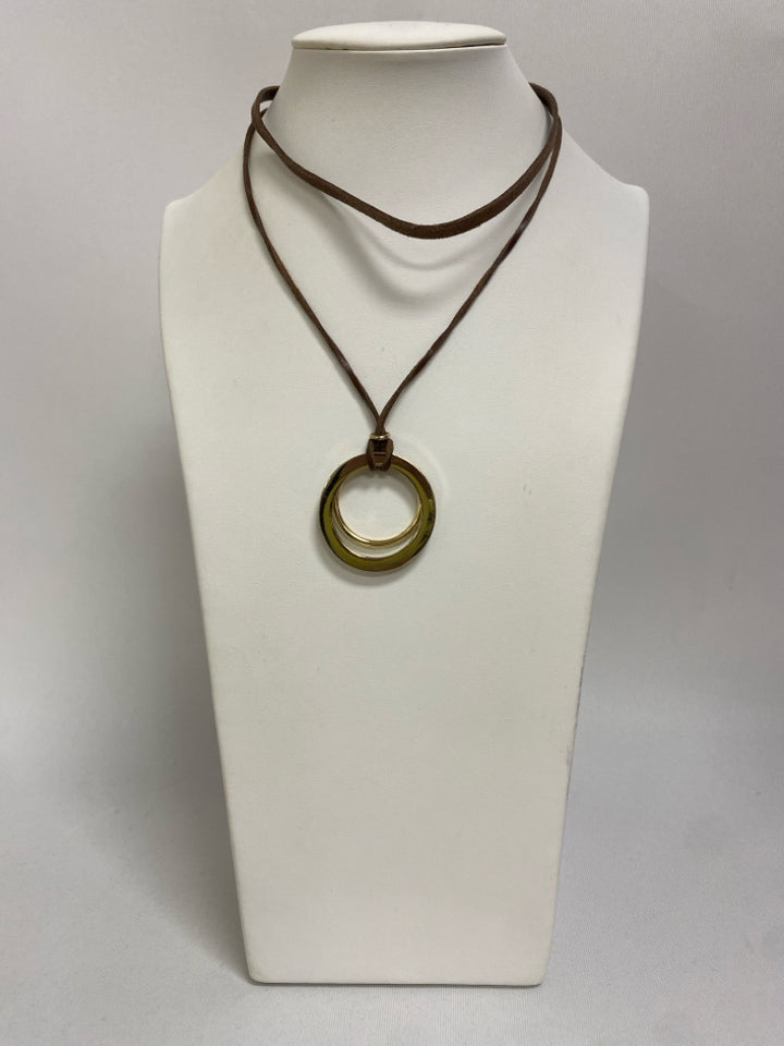 NWT Wht House/Blk Mkt Gold Color Brown Shapes Necklace