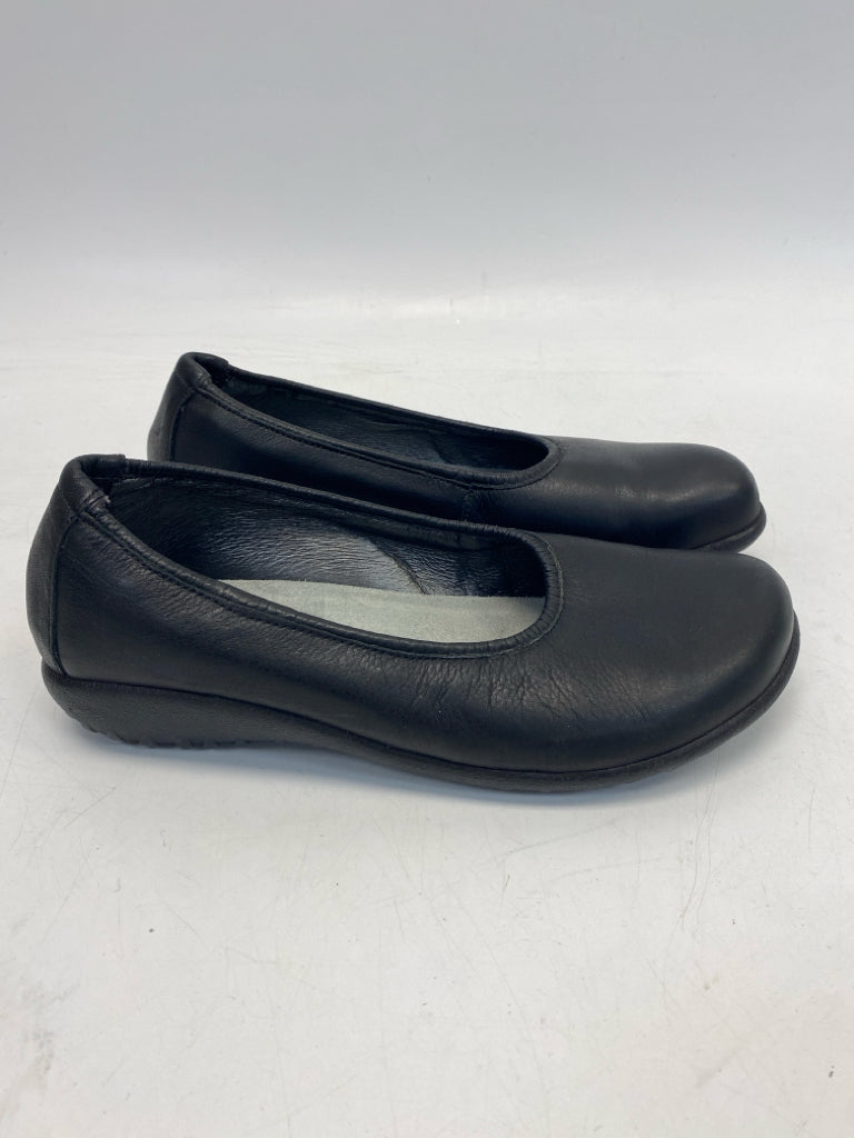 Naot US Shoe Size 8 Black Flats