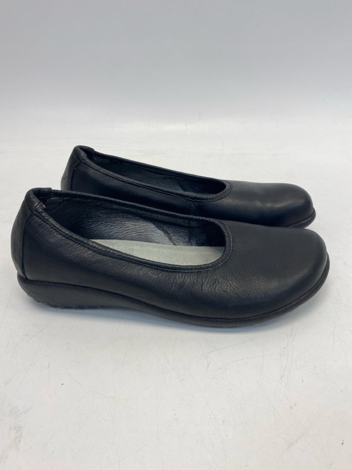 Naot US Shoe Size 8 Black Flats