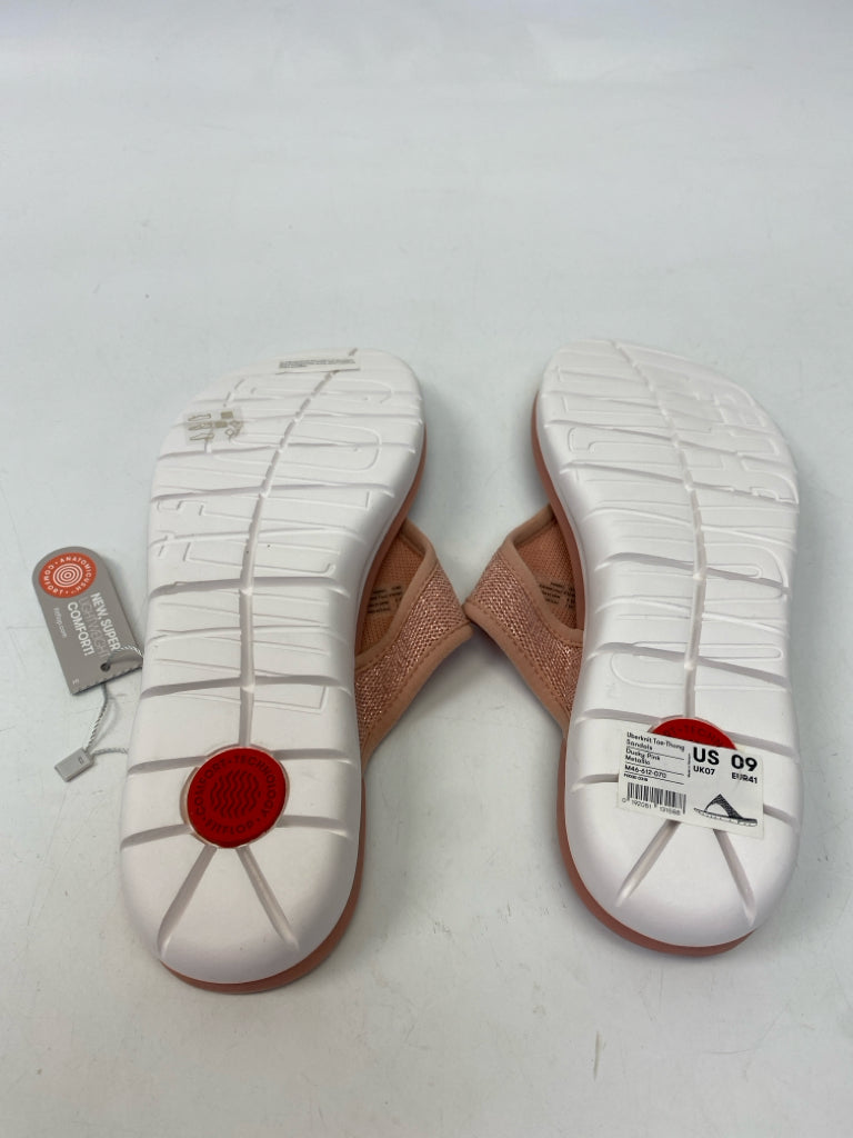 NWT Fit Flop  Size 9 Dusty Pink Shimmery Knit Sandals