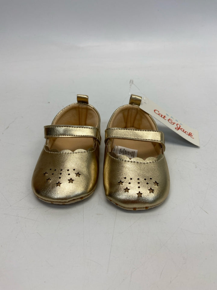 NWT Cat &amp; Jack SIZE 9-12M Gold Perforated Girl&