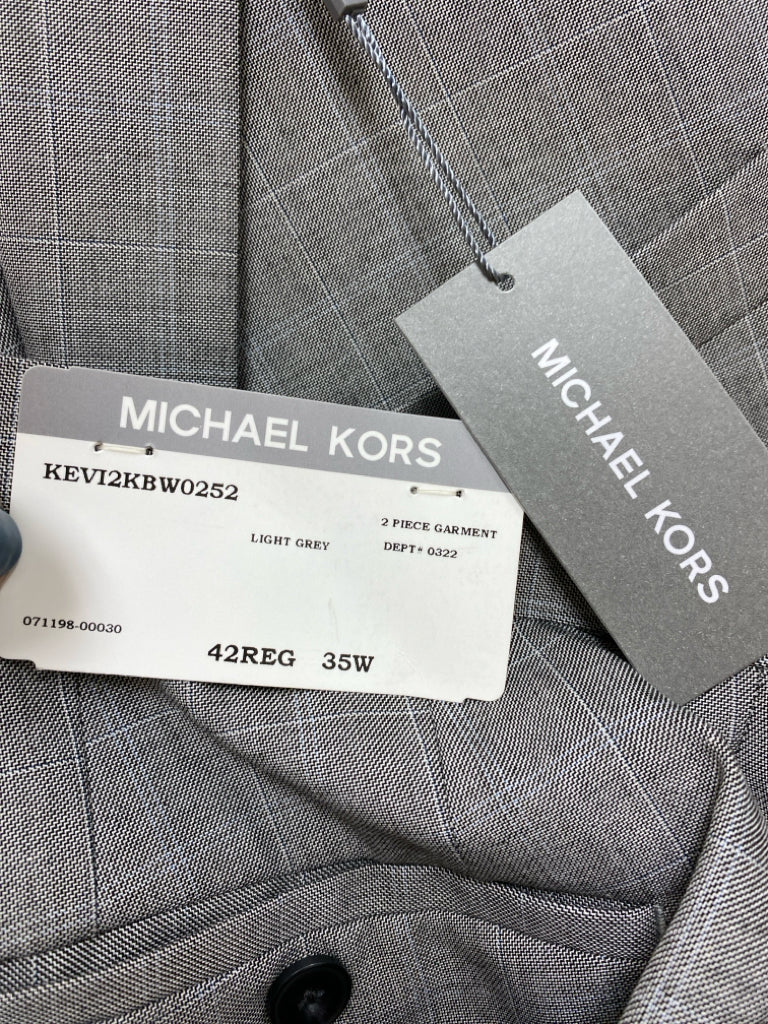 NWT Michael Kors Size 42R Gray Windowpane Men&