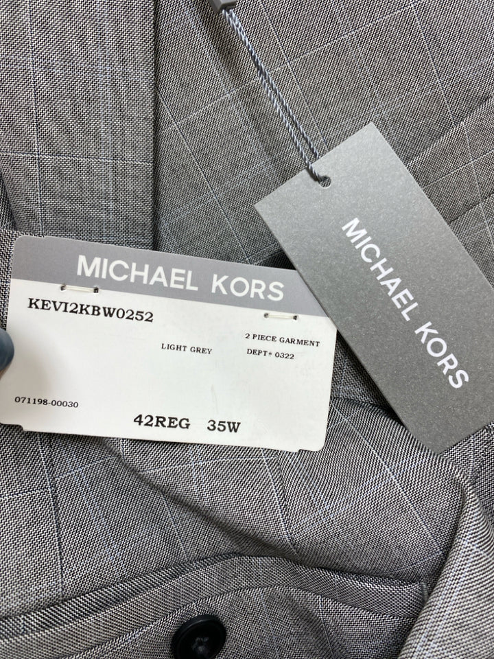 NWT Michael Kors Size 42R Gray Windowpane Men&