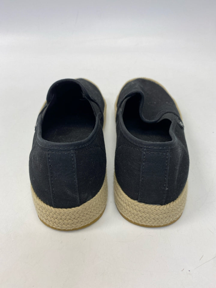 UGG  Size 9 Black Canvas Sneakers