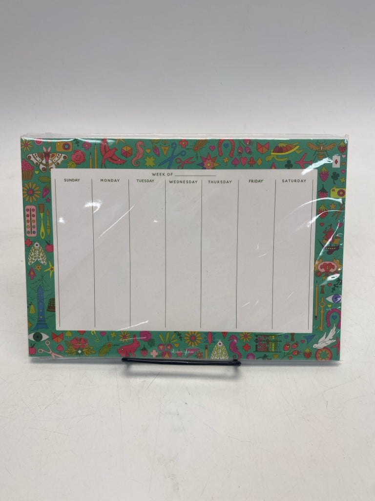 NEW/PKG White Green Stationery