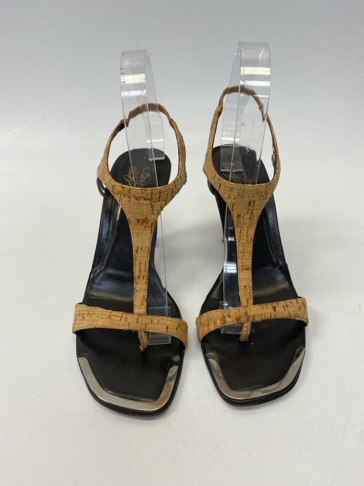 Donald Pliner  Size 8 Natural Sandals