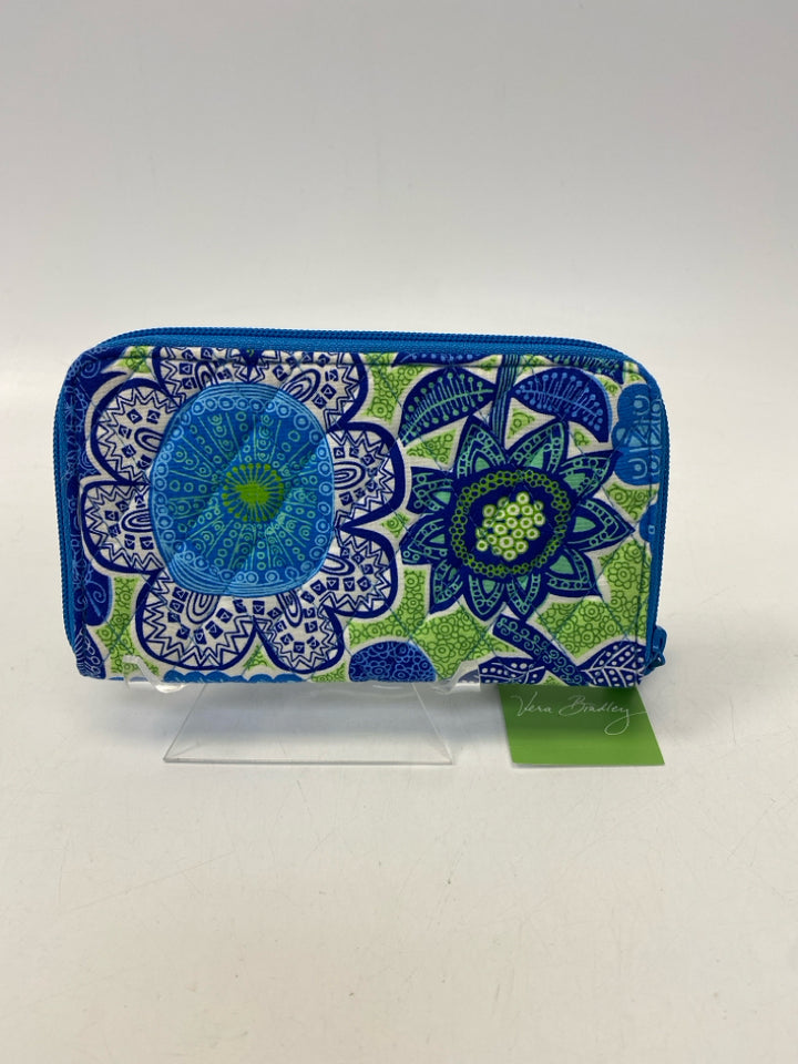 NWT Vera Bradley Blue/White Green Flower(s) Fabric Wallet