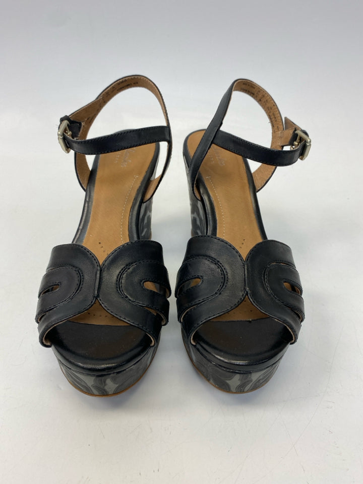 Clarks  Size 7 Black Sandals
