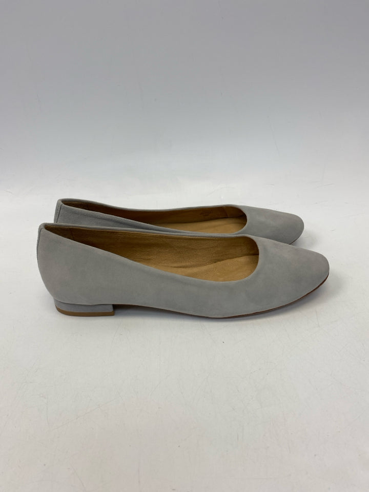 Antonio Melani US Shoe Size 10 Gray Flats