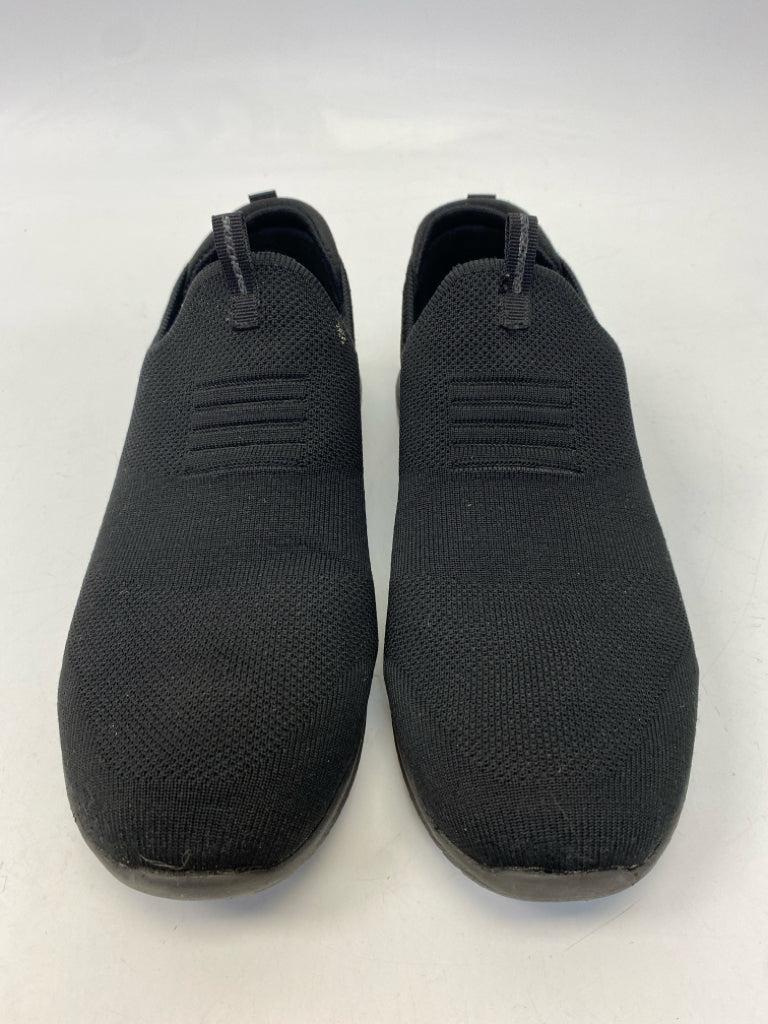 Skechers  Size 11 Black Sneakers