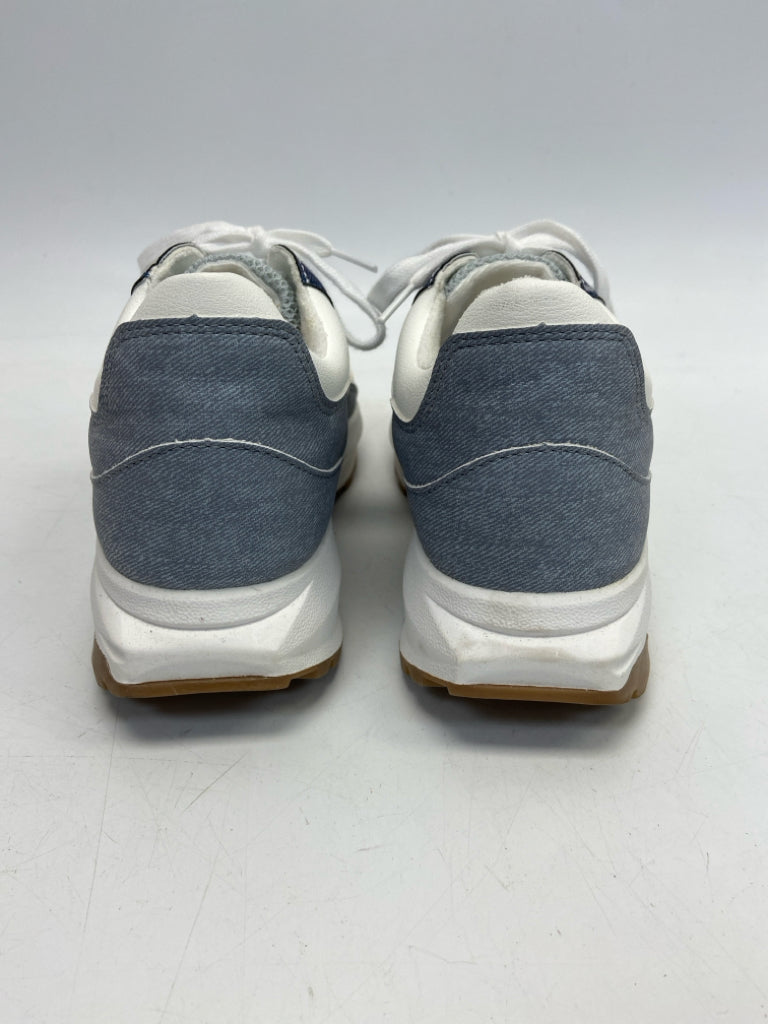 NWOT JellyPop  Size 9 Aqua White Lace-up Sneakers