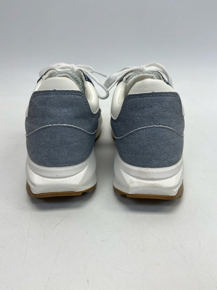 NWOT JellyPop  Size 9 Aqua White Lace-up Sneakers