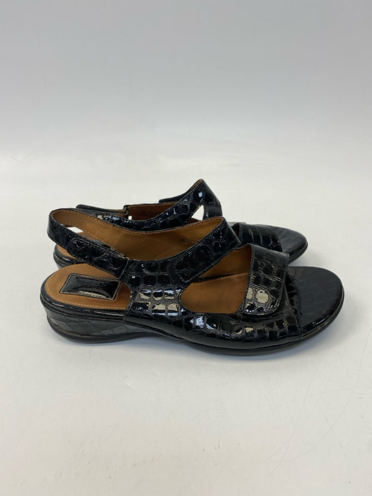 Artisan  Size 9.5W Black Embossed Sandals