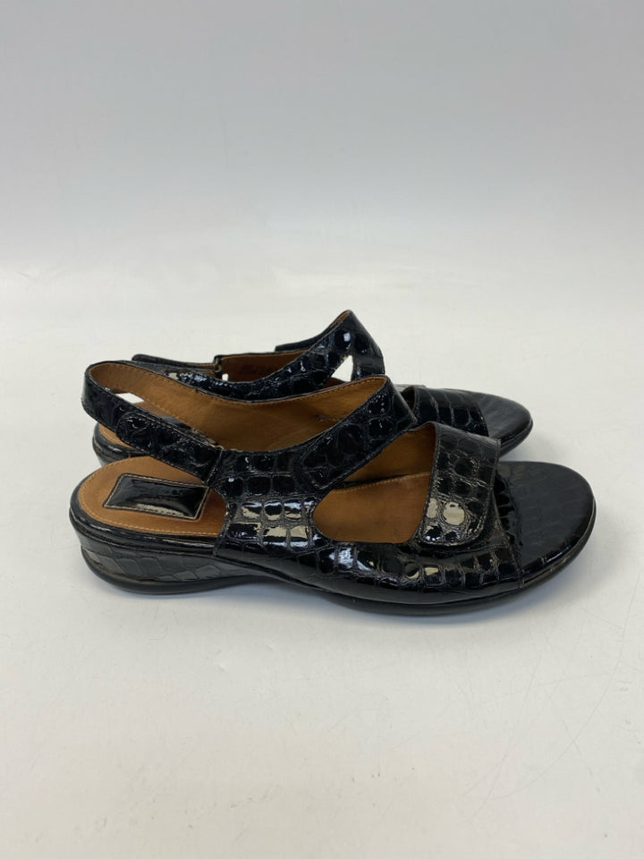 Artisan  Size 9.5W Black Embossed Sandals
