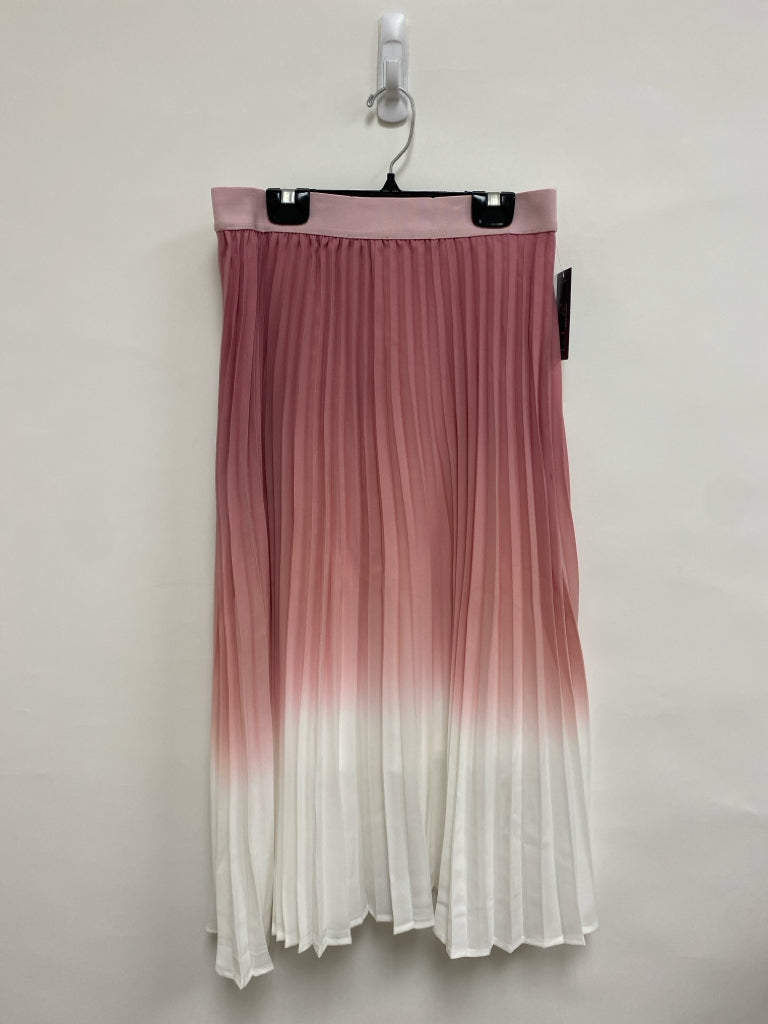 NWT white birch Size M Rose/White Gradient Pleats Ladies Skirt