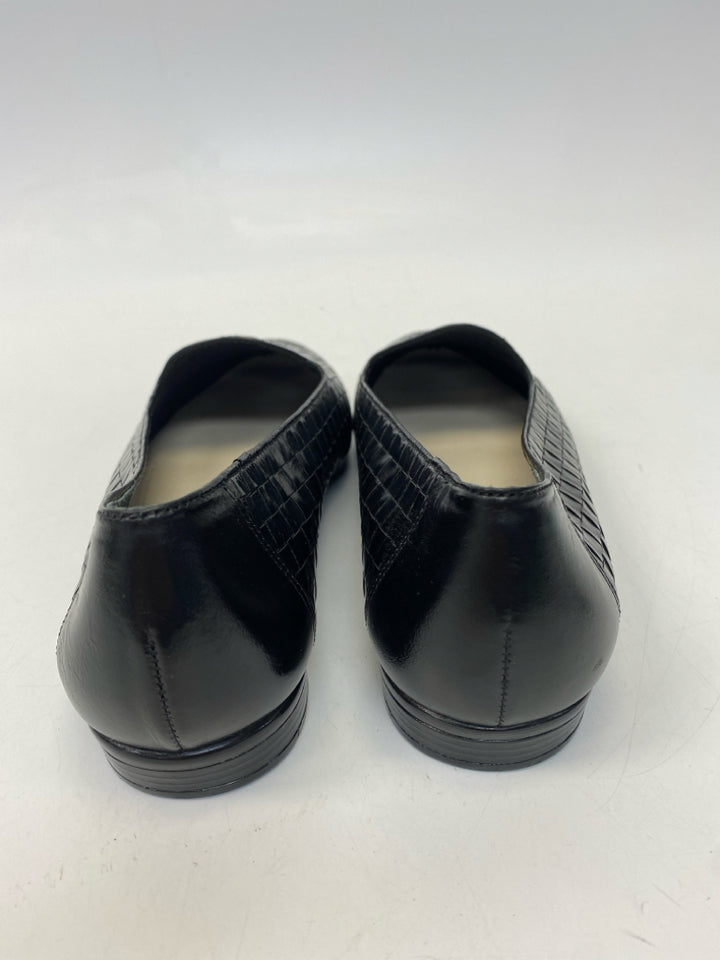 NWOT Trotters  Size 9WW  Black Woven Flats  **EXTRA WIDE**