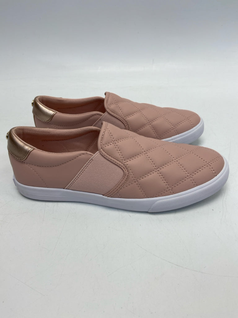 Nine West  Size 8 Pink Quilted Sneakers