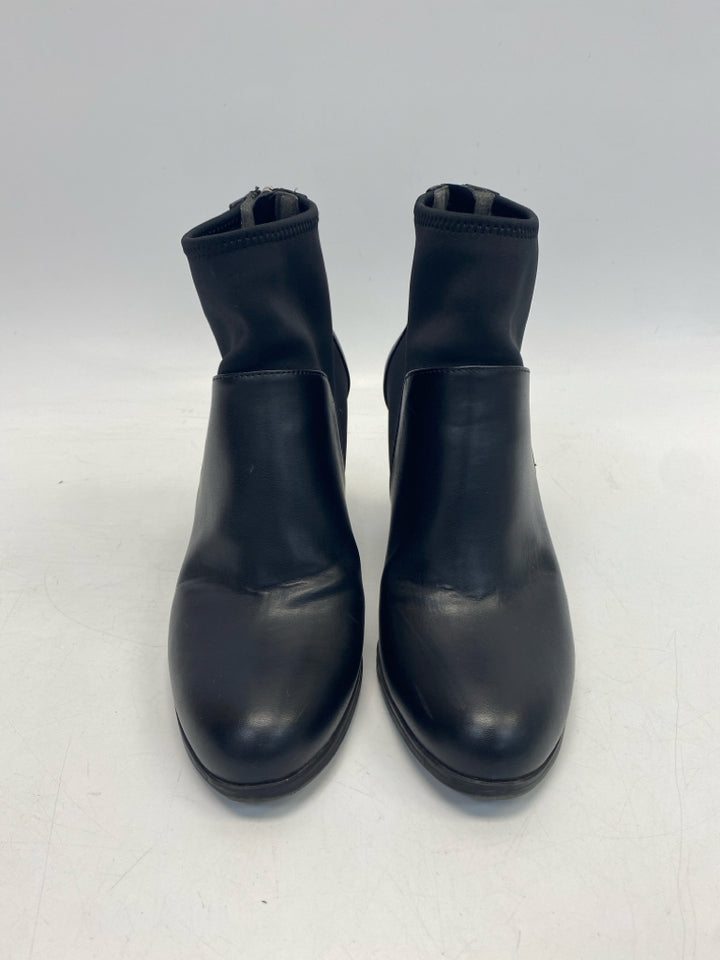 ADRIENNE VITTADINI  Size 10 Black Boots