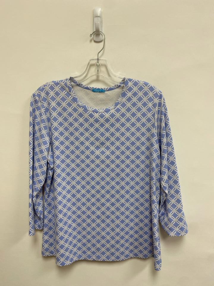 J McLaughlin Size XL Blue White Chainlink Print Ladies Top