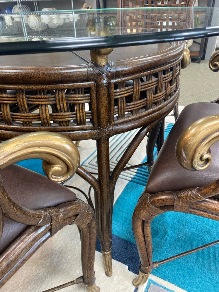 Brown/Clear Table