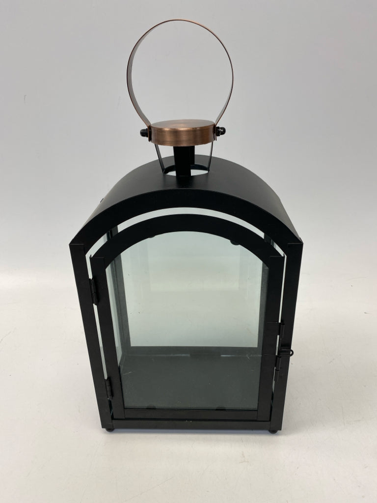 Black Metal/Glass Lantern