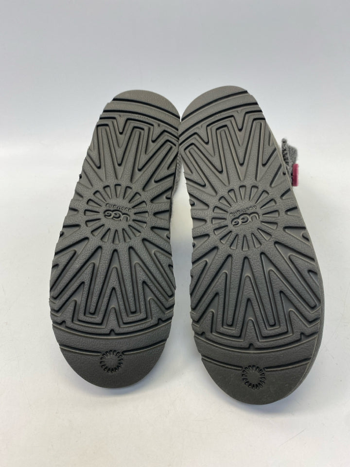 NWOT UGG US Size 6 Gray Multi-Color Button(s) Boots