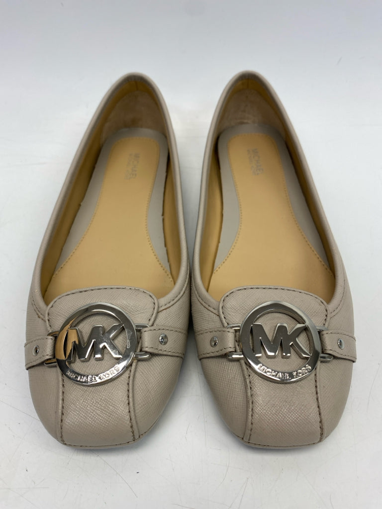 Michael Kors  Size 9 Taupe Silver Disc Flats