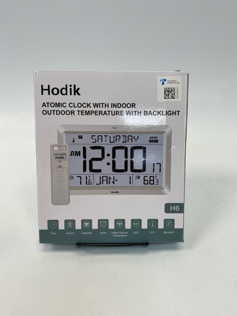 NEW/BOX Clock