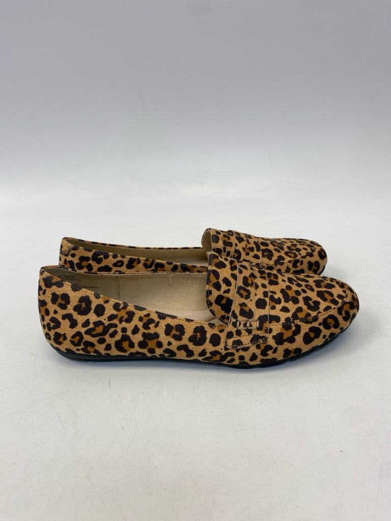 NWOT White Mountain US Shoe Size 9 Animal Print Flats