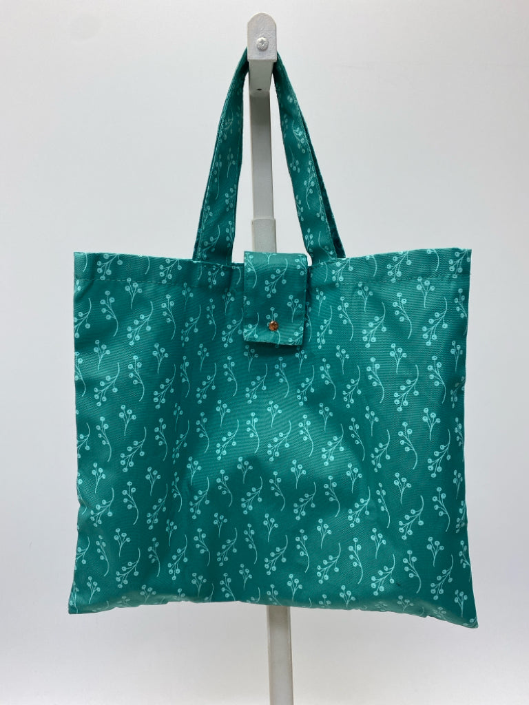 Green Berries Tote Bag