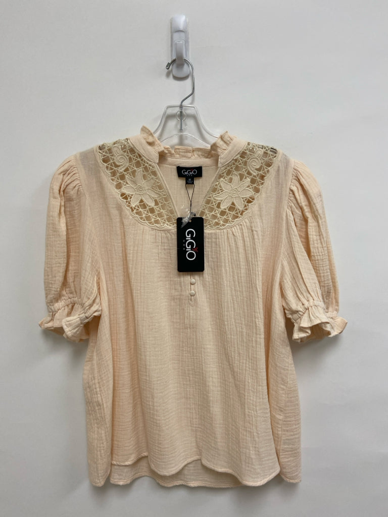 NWT GiGiO Size M Cream Short Sleeve Gauze Ladies Top