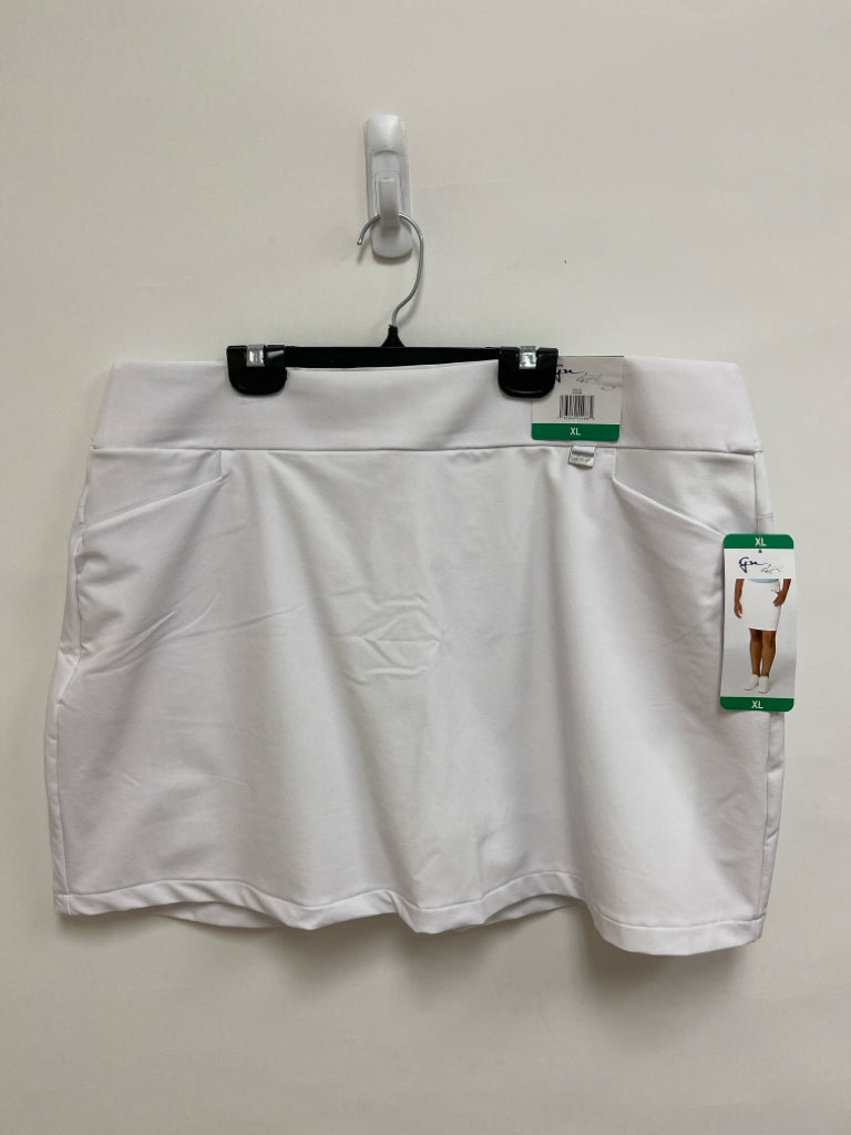 NWT Greg Norman Size XL White Ladies Skort