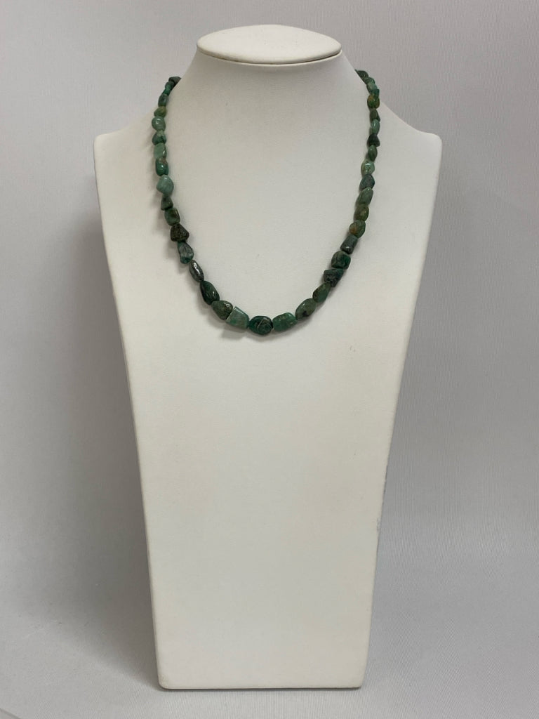 Green Turquoise Stones Necklace