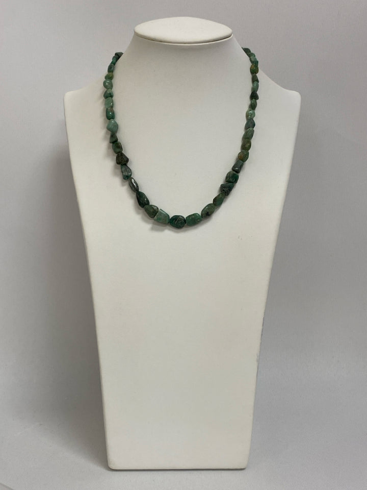 Green Turquoise Stones Necklace