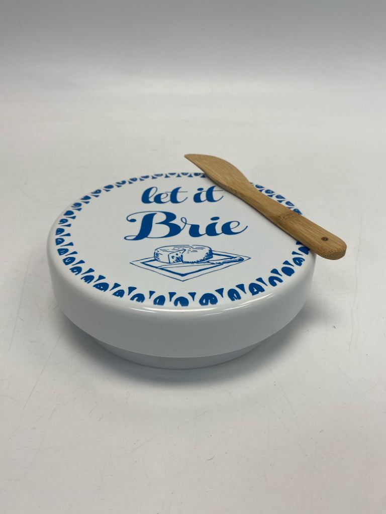 NEW/BOX WORLD MARKET White Blue Ceramic Bakeware