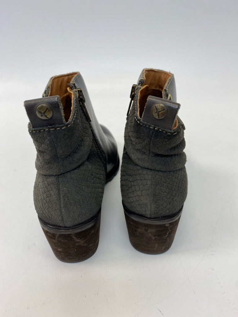 Pikolinos  Size 37 Dark Gray Boots