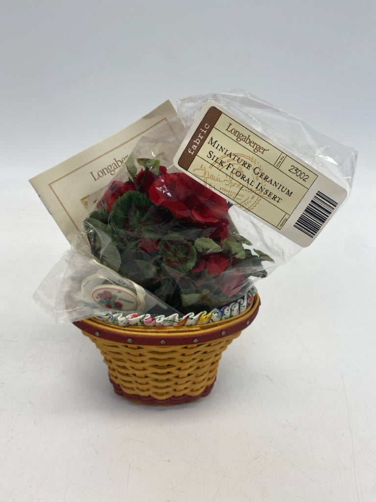 NWOT Longaberger 2005 Collector Club May Series Geranium Basket