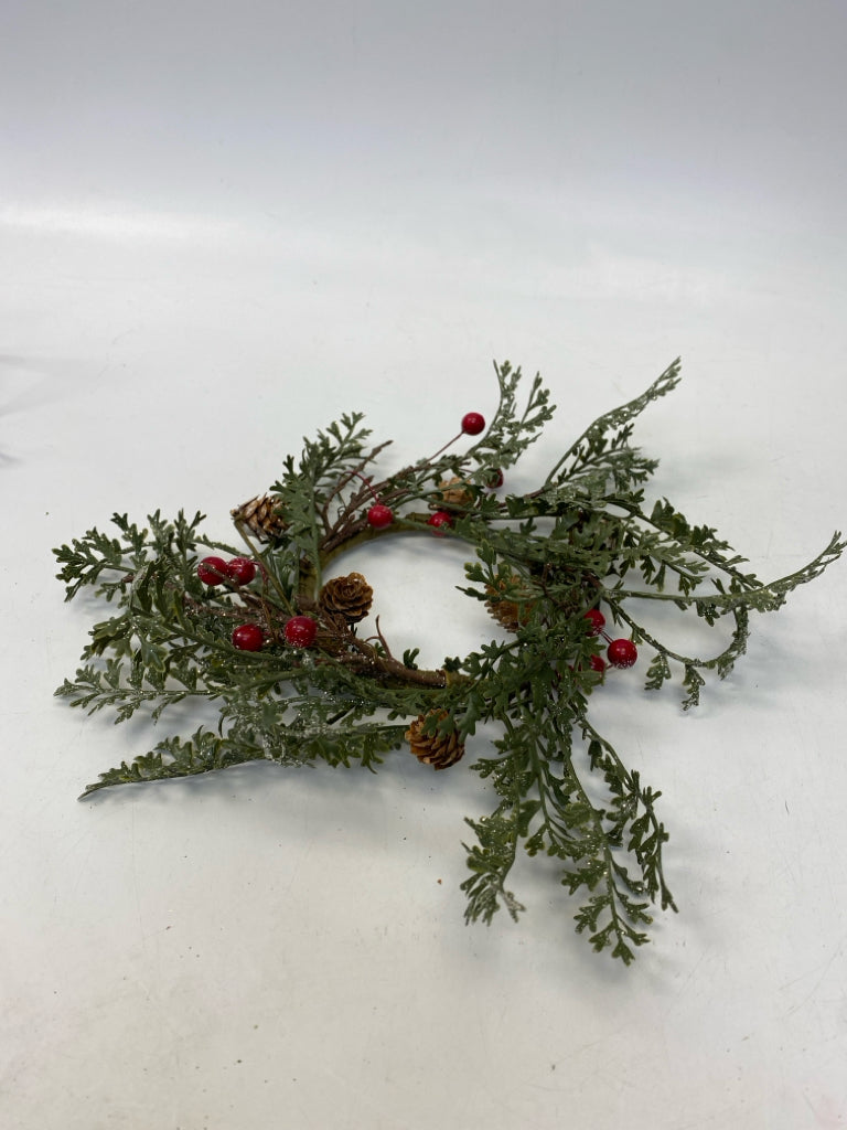 Green Red Berries Christmas
