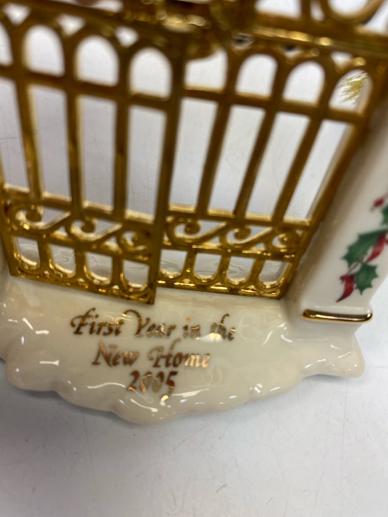 Lenox Ornament New Home Gates 2005
