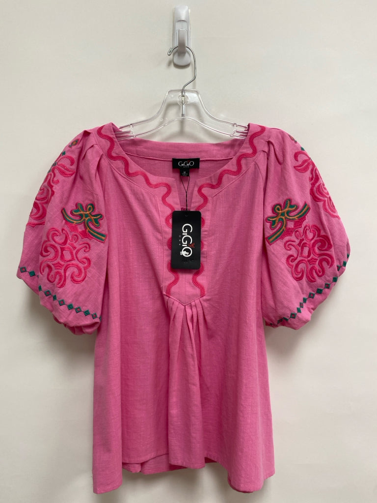NWT GiGiO Size M Pink Coral/Green Embroidered Puff Sleeve Ladies Top