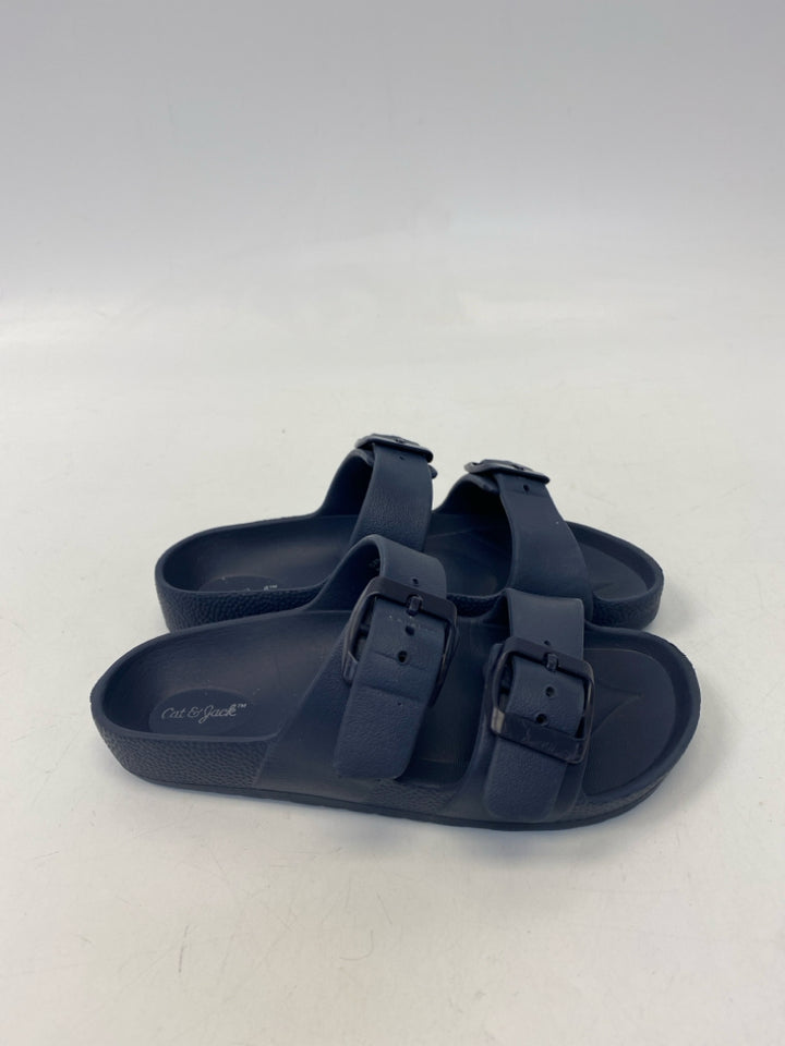 Cat &amp; Jack SIZE 13 Navy Buckle Rubber Girl&