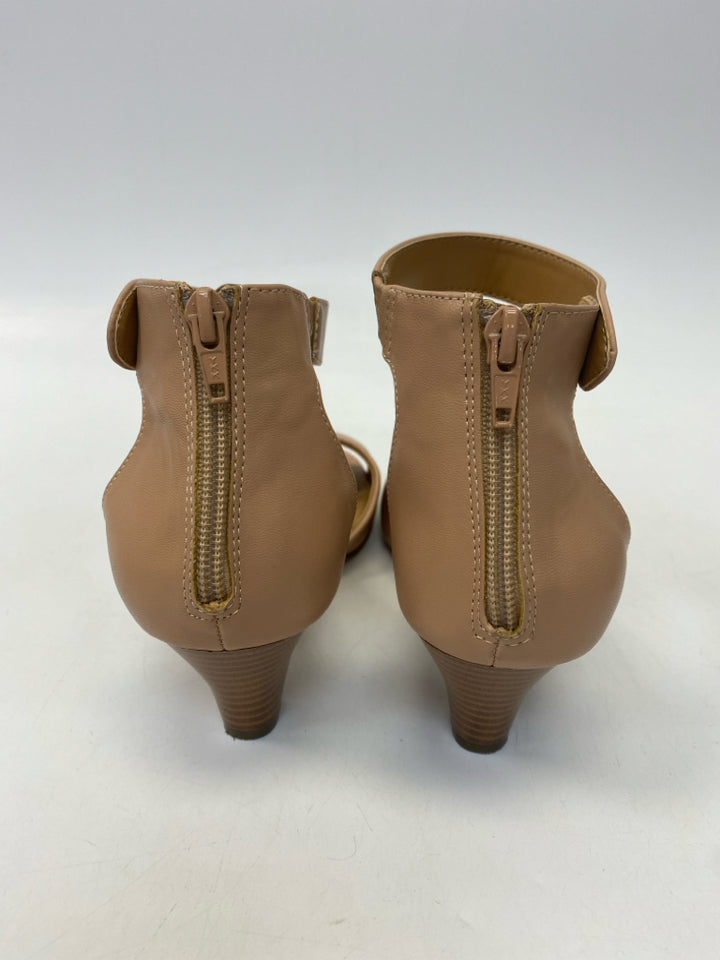 Size 7 Brown Sandals