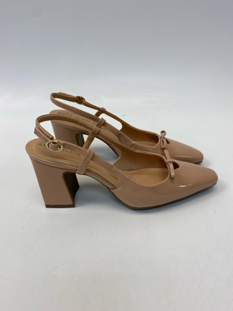 NWOT Anne Klein  Size 8.5 Nude Bow(s) Patent Heels
