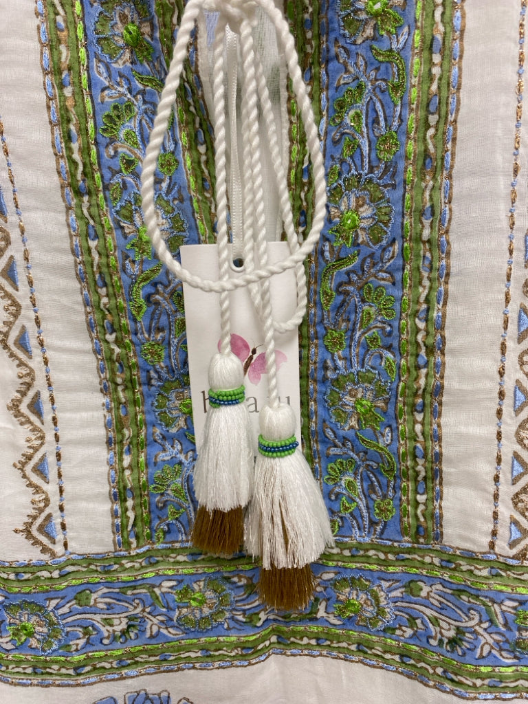 NWT bella tu Size XS White Blue/Green Flowers Ladies Dress