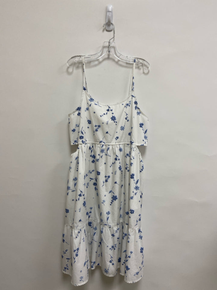 Abercrombie Kids SIZE 17/18 White Blue Flowers Sleeveless Girl&