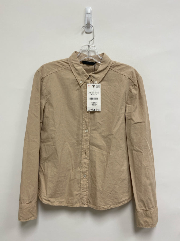 NWT Zara Size XS Beige Button Up Ladies Top