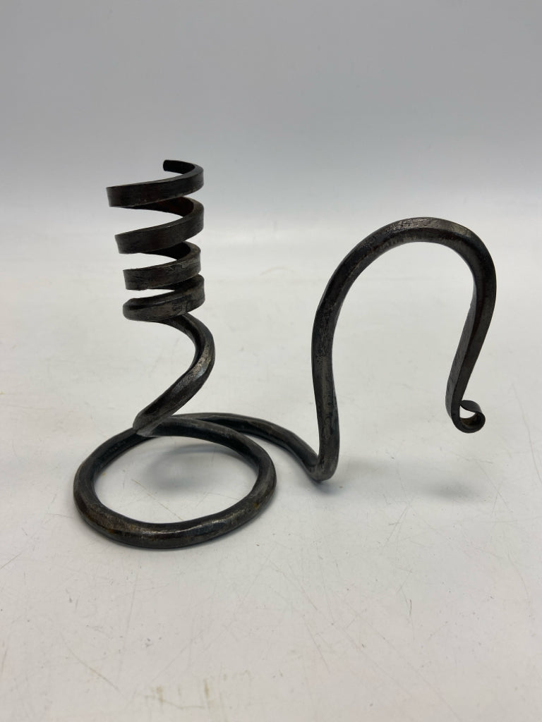 Black Metal Candleholder(s)