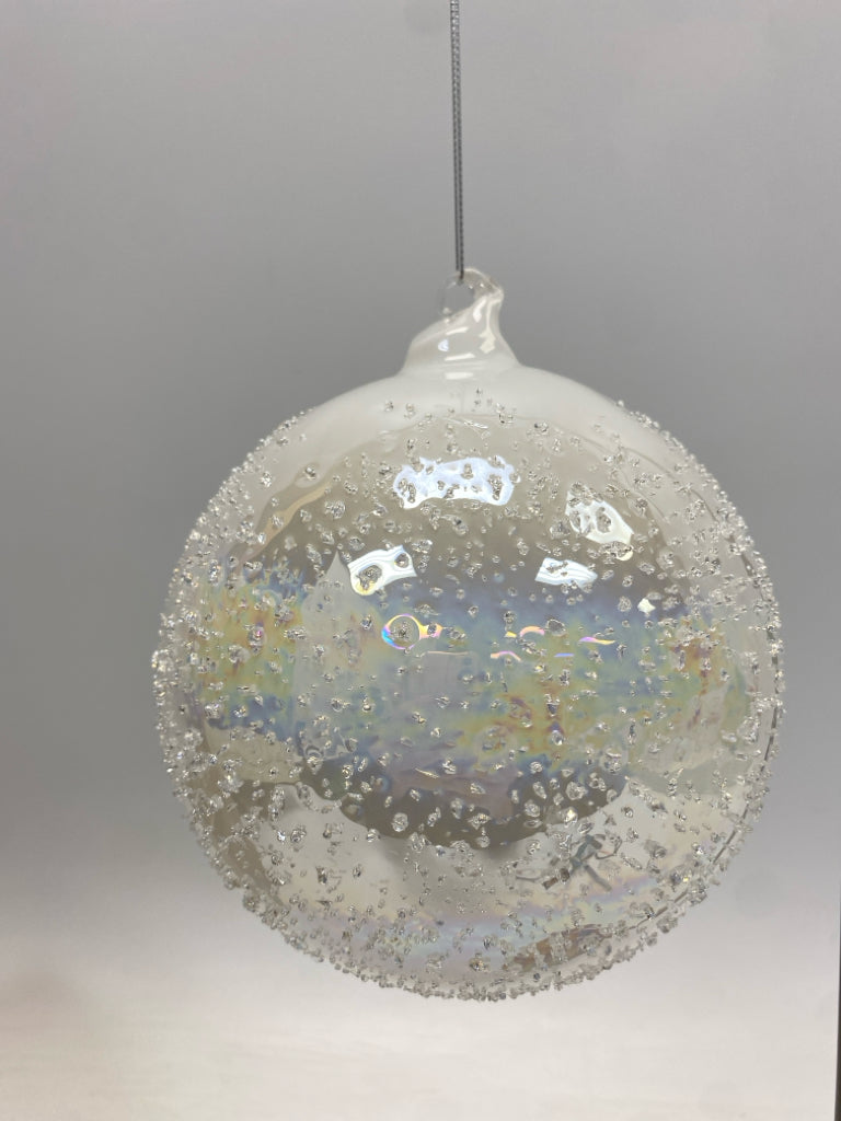 White Texture Glass Ornaments